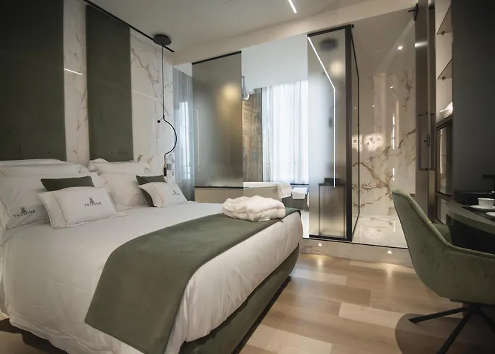 Tritone Luxury Fontana Di Trevi 4*